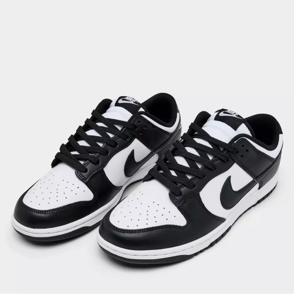 NEW Nike Black and White PANDA SNEAKS